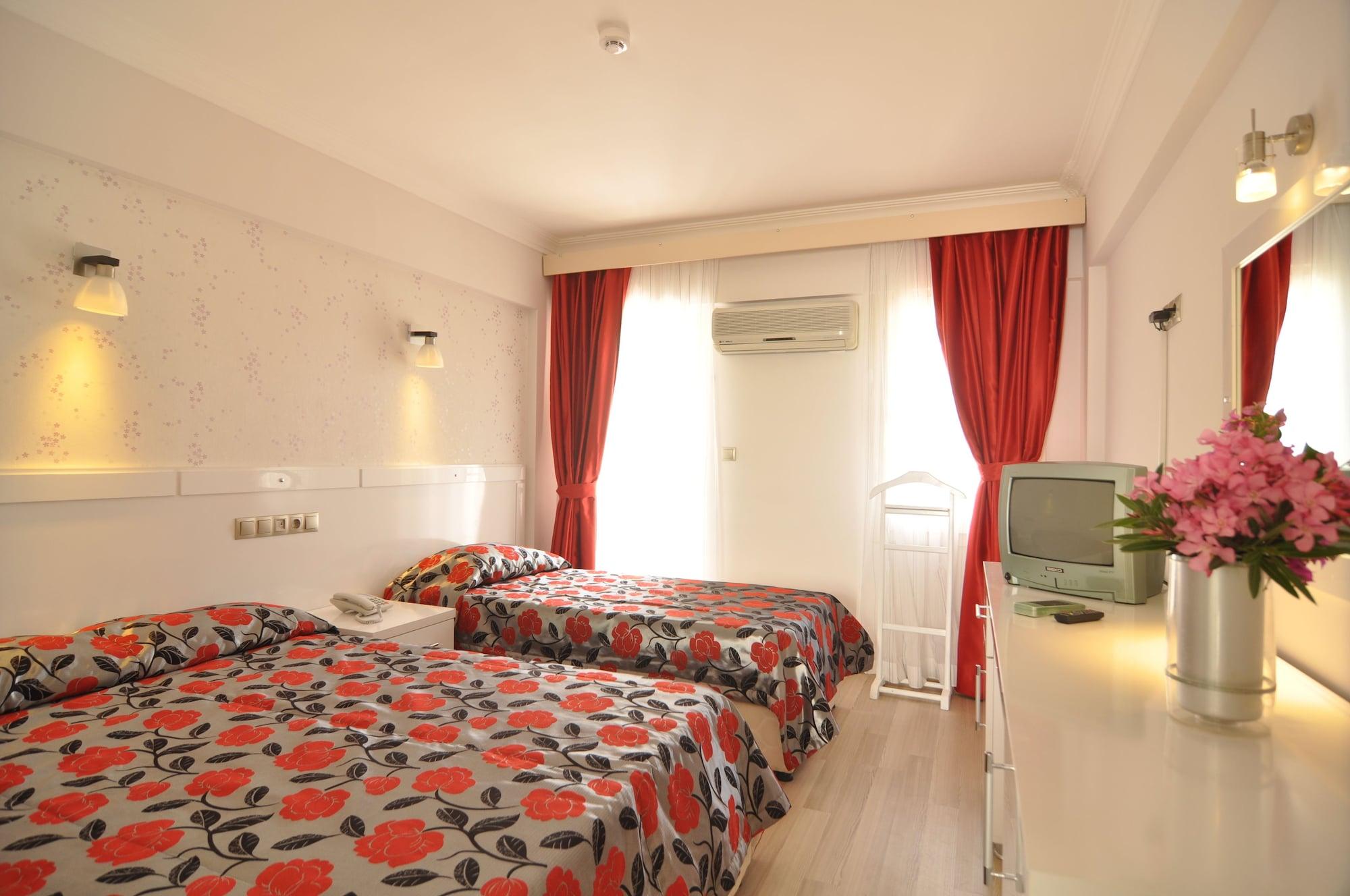 בודרום Delfi Hotel Spa & Wellness Center מראה חיצוני תמונה