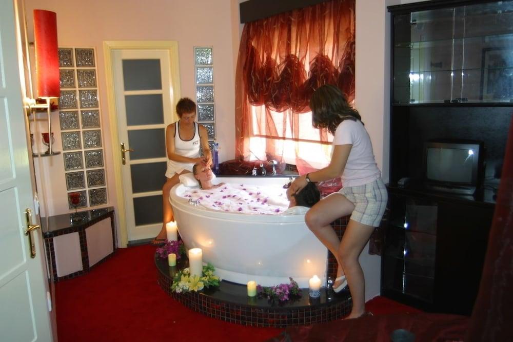 בודרום Delfi Hotel Spa & Wellness Center מראה חיצוני תמונה