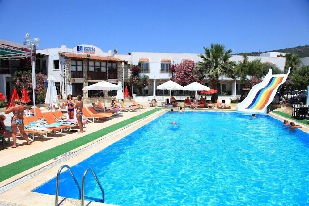בודרום Delfi Hotel Spa & Wellness Center מראה חיצוני תמונה